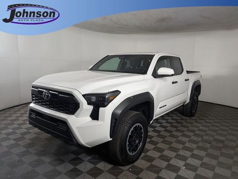 Used 2024 Toyota Tacoma TRD Off-Road image 1
