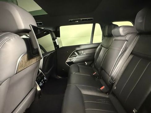 Used 2024 Land Rover Range Rover Long Wheelbase Autobiography image 26