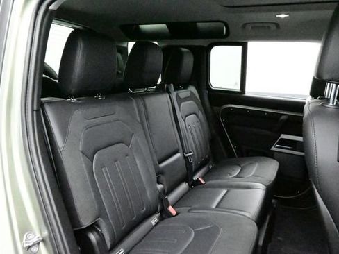 Used 2020 Land Rover Defender 110 HSE AWD/4WD image 14