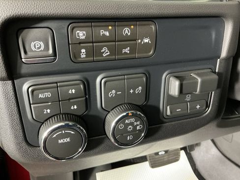 Used 2026 Chevrolet Tahoe High Country w/ Sun And Tow Package AWD/4WD image 26