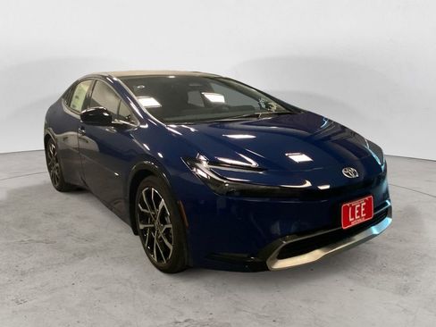 New 2025 Toyota Prius Plug-In Hybrid FWD image 7