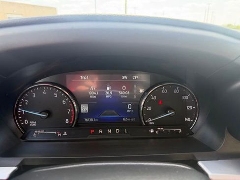 Used 2022 Ford Explorer XLT w/ Equipment Group 202A image 9