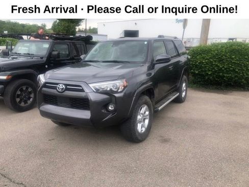 Used 2023 Toyota 4Runner SR5 AWD/4WD image 2