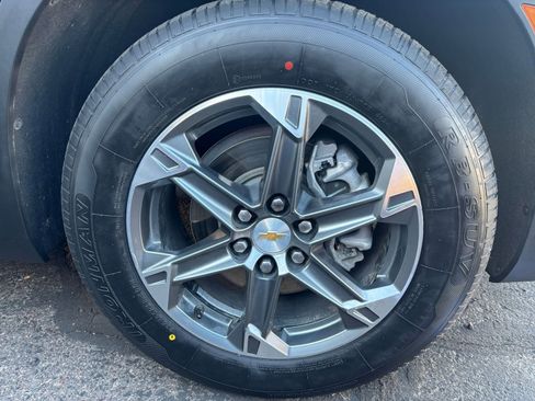 Used 2025 Chevrolet Blazer LT image 30