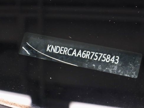 Used 2024 Kia Seltos EX AWD/4WD image 36