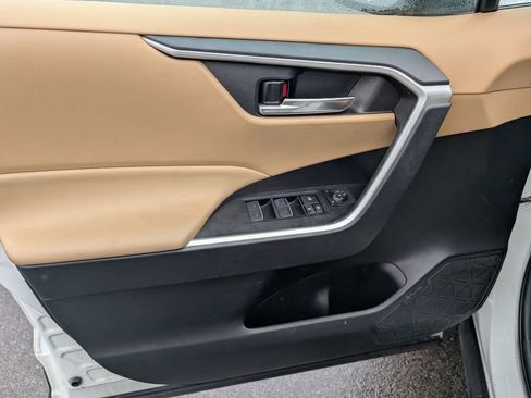 Used 2023 Toyota RAV4 XLE image 14