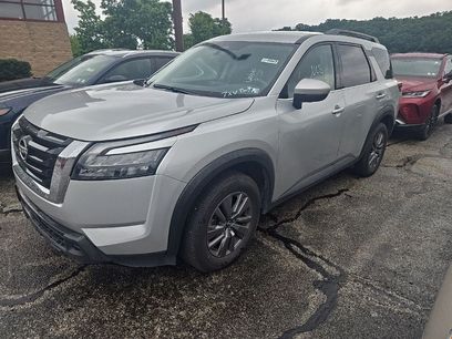 Used 2025 Nissan Pathfinder SV