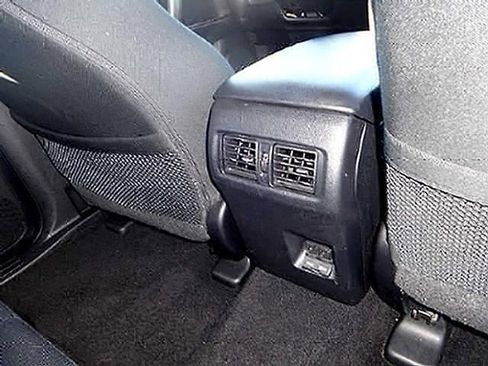 Used 2024 Toyota 4Runner SR5 AWD/4WD image 9