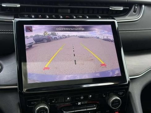 Used 2022 Jeep Grand Cherokee L Overland AWD/4WD image 31