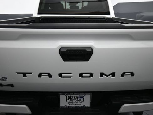 Certified 2024 Toyota Tacoma TRD Off-Road w/ TRD Off Road Premium Package AWD/4WD image 23