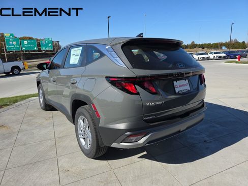 Used 2026 Hyundai Tucson SE AWD/4WD image 10