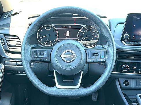 Used 2024 Nissan Rogue SV FWD image 27