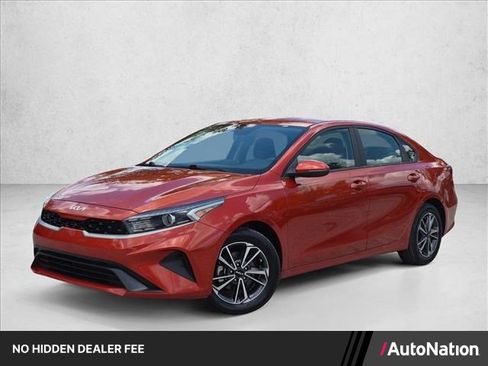 Used 2022 Kia Forte LXS w/ LXS Technology Package FWD image 1