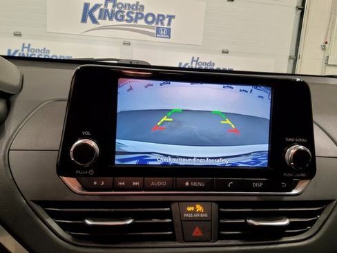 Used 2024 Nissan Altima 2.5 S image 30