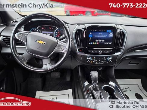 Used 2023 Chevrolet Traverse LT FWD image 6