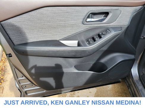 Certified 2023 Nissan Rogue SV AWD/4WD image 14