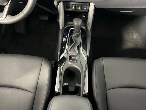 Used 2024 Toyota Corolla Cross XLE image 17