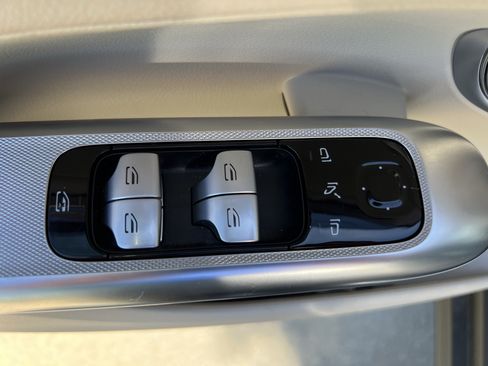 Used 2023 Mercedes-Benz GLC 300 image 15