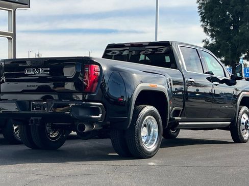New 2026 GMC Sierra 3500 Denali Ultimate w/ LPO, Black Badging Package image 5