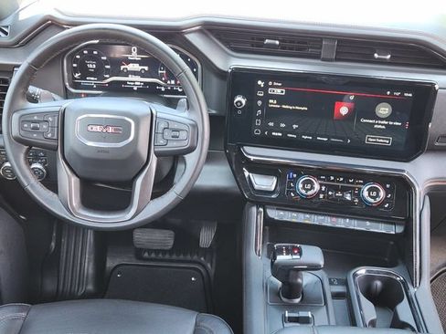 Used 2024 GMC Sierra 1500 AT4 w/ Technology Package AWD/4WD image 28