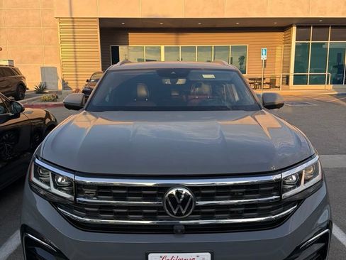 Used 2022 Volkswagen Atlas Cross Sport SEL Premium R-Line AWD/4WD image 4
