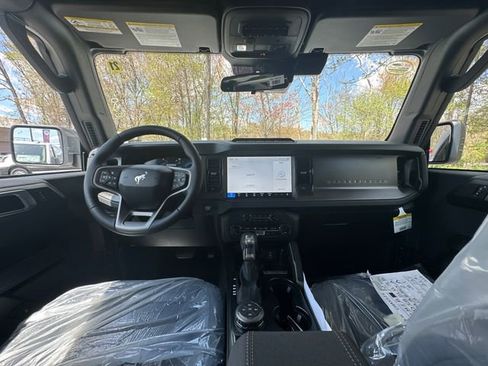 New 2026 Ford Bronco Badlands AWD/4WD image 16