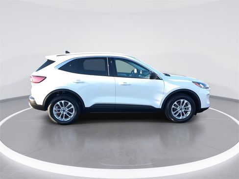 Used 2022 Ford Escape SE w/ Convenience Package image 9