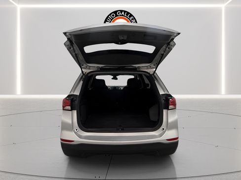 Used 2022 Chevrolet Equinox LS w/ LS Convenience Package FWD image 21