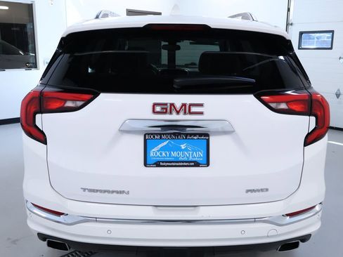 Used 2020 GMC Terrain Denali w/ Denali Premium Package image 6