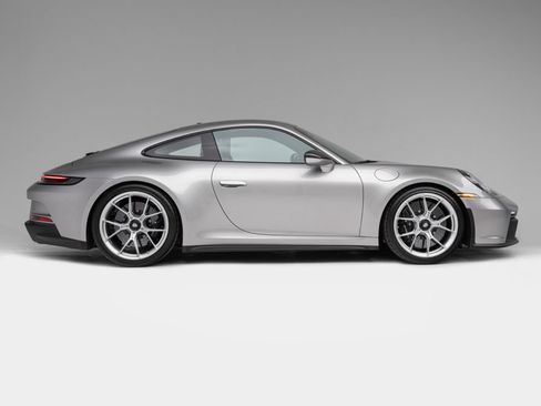 Used 2024 Porsche 911 GT3 RWD image 2