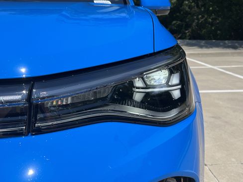 Certified 2025 Volkswagen Taos SEL image 6