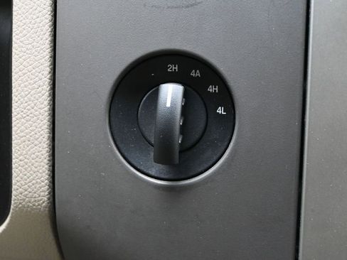 Used 2014 Ford Expedition XLT AWD/4WD image 20