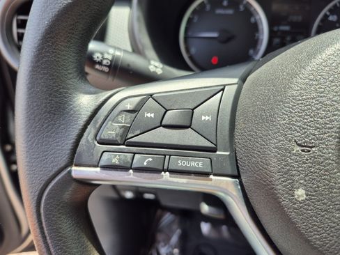Used 2021 Nissan Kicks S FWD image 29