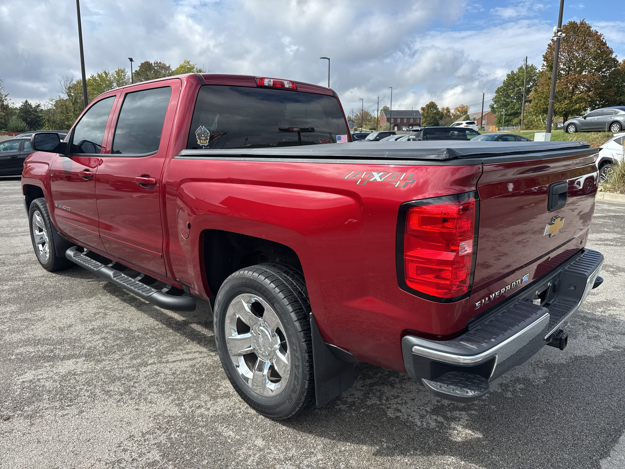 Used 2018 Chevrolet Silverado 1500 LT w/ LT Eassist Package AWD/4WD image 7