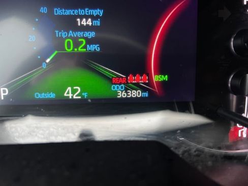 Used 2023 Toyota RAV4 XLE image 18