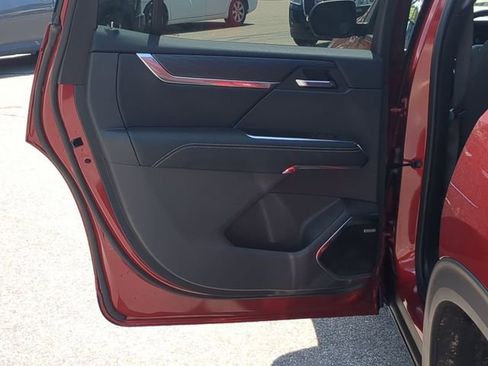 New 2025 GMC Acadia Elevation image 30