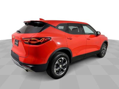 Used 2025 Chevrolet Blazer LT AWD/4WD image 8