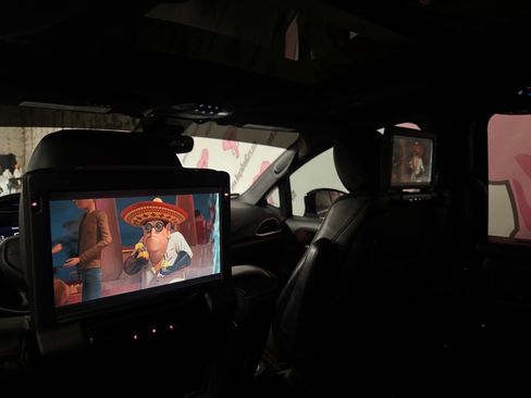 Used 2020 Chrysler Pacifica Limited image 23