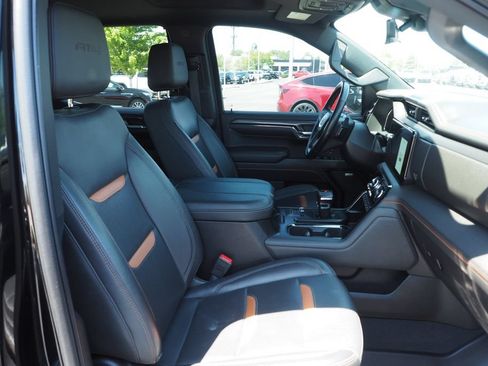Used 2024 GMC Sierra 1500 AT4 w/ Technology Package AWD/4WD image 21