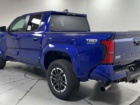 New 2025 Toyota Tacoma TRD Sport image 7