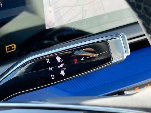 New 2025 Cadillac Optiq Luxury 1 image 20