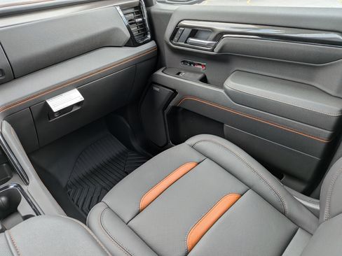 New 2026 GMC Sierra 1500 AT4 w/ AT4 Premium Package AWD/4WD image 16