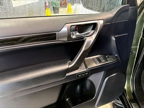 Used 2023 Lexus GX 460 w/ Black Line Special Edition image 11