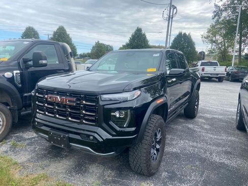 Used 2023 GMC Canyon AT4X AWD/4WD image 3