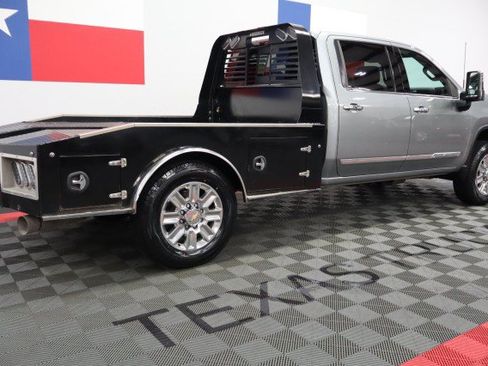 Used 2024 Chevrolet Silverado 2500 High Country w/ High Country Premium Package AWD/4WD image 15