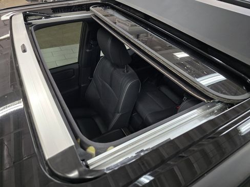 Certified 2024 Toyota Land Cruiser image 19