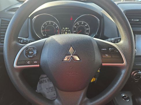 Used 2025 Mitsubishi Outlander Sport AWD image 12