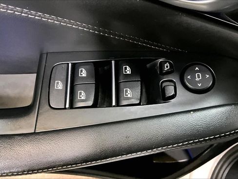 Used 2021 BMW X5 M50i w/ Premium Package image 33