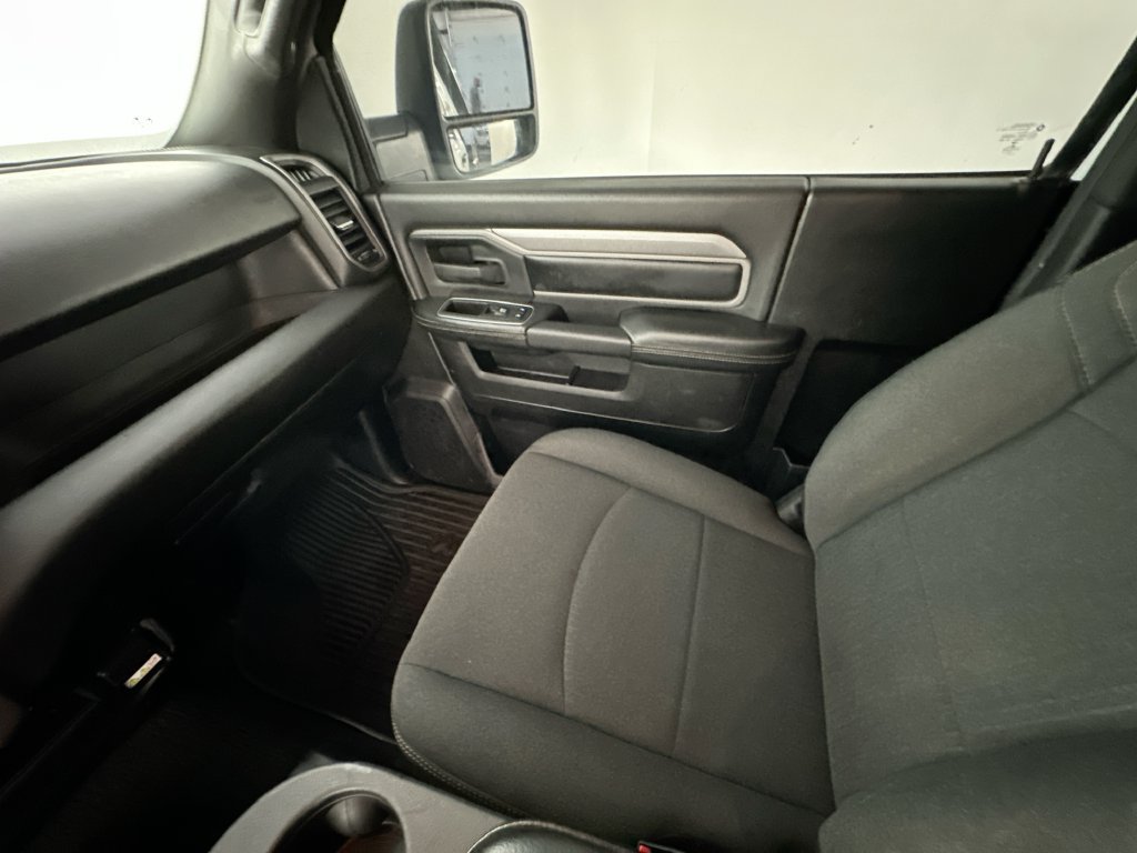 Used 2023 RAM 3500 Tradesman AWD/4WD image 11