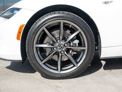 Used 2018 MAZDA MX-5 Miata RF Grand Touring image 57